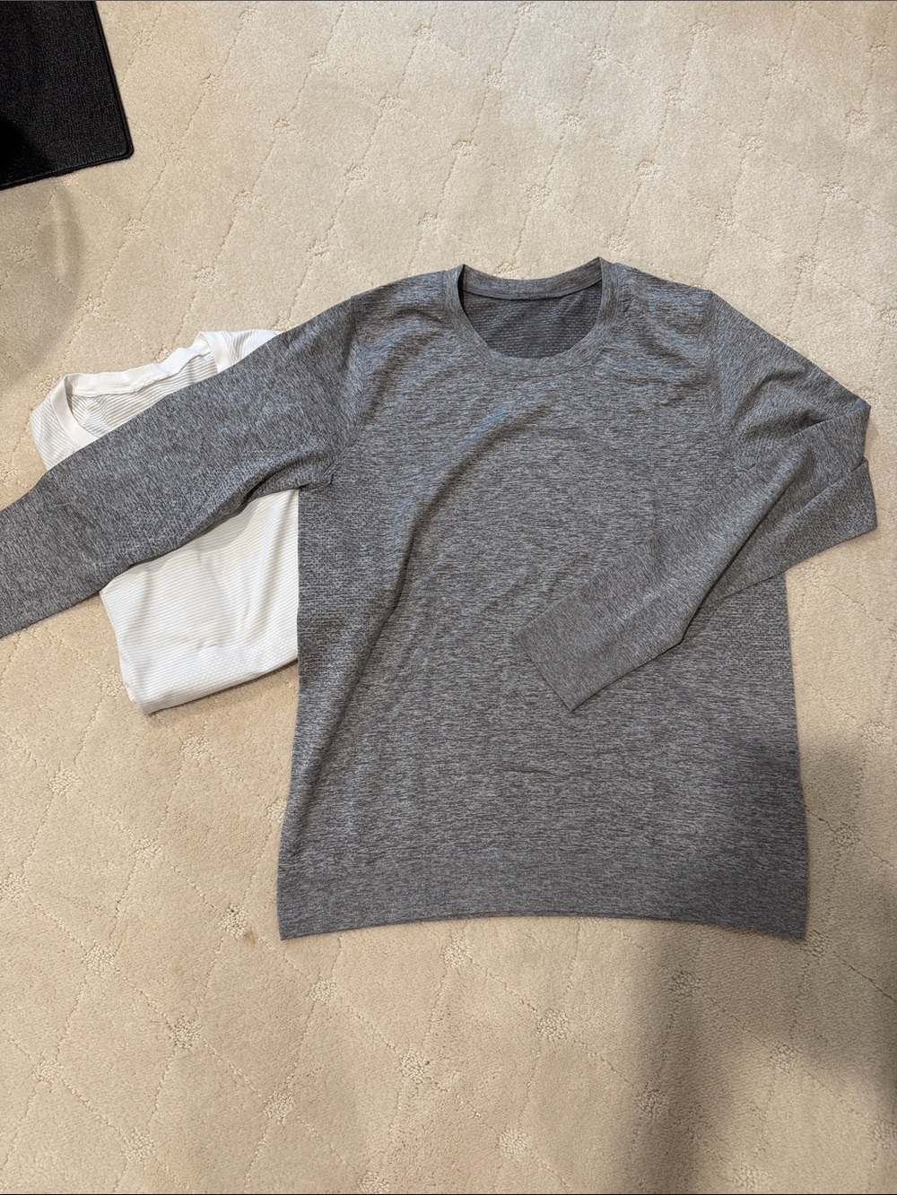 lululemon athletica Womens Long Sleeve Top - Gray and White - set of 2